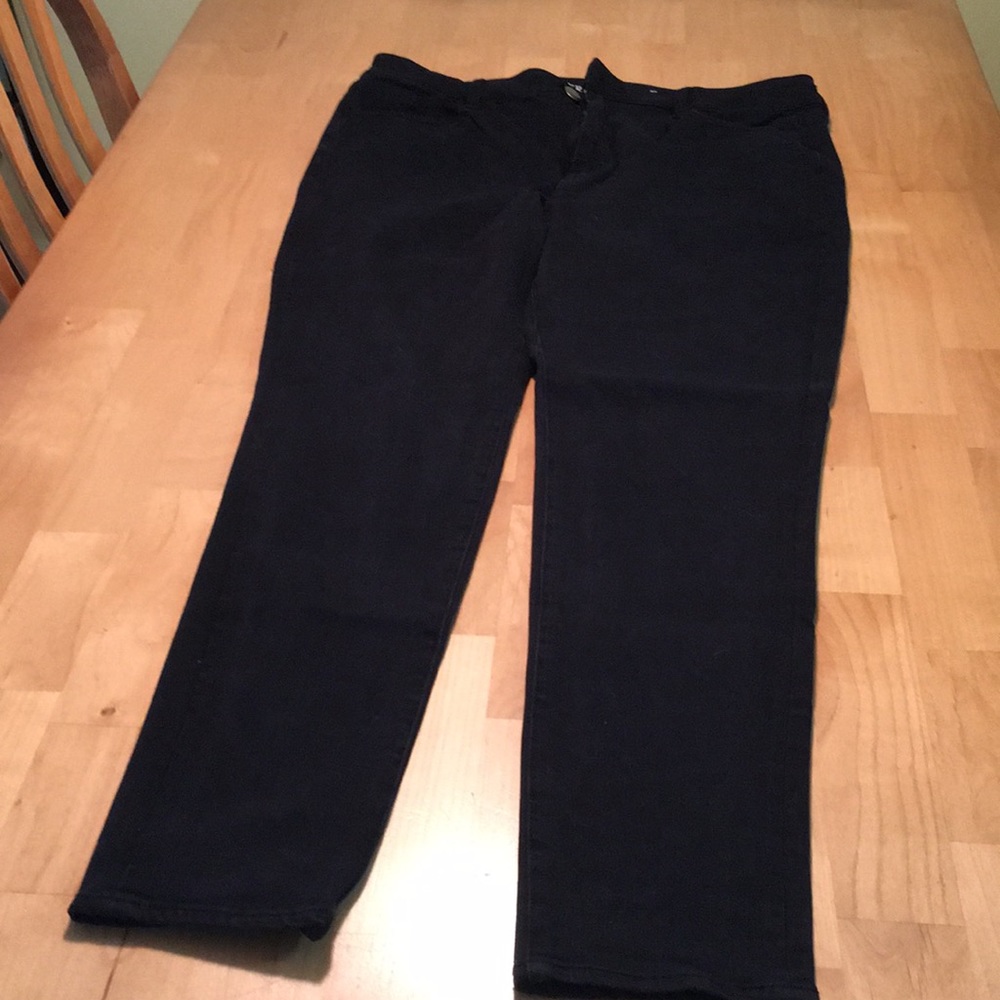 Women’s American eagle hi-rise jegging. 16 long.